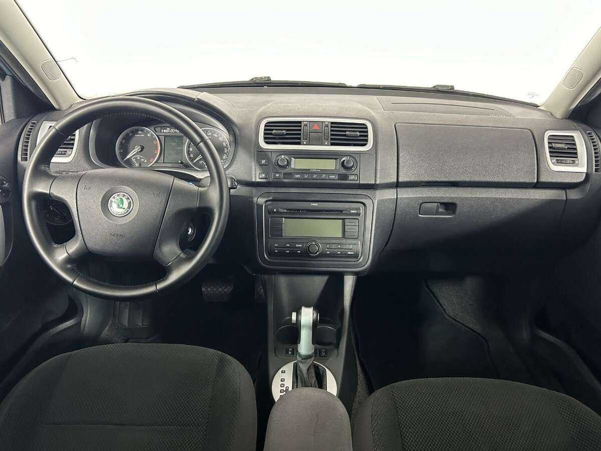 Купить Skoda Fabia с пробегом. Фото: #6
