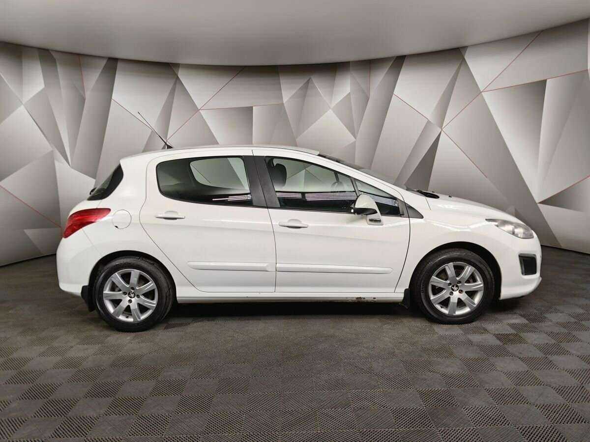 Купить Peugeot 308 с пробегом. Фото: #5