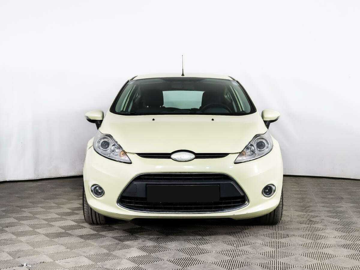 Купить Ford Fiesta с пробегом. Фото: #1