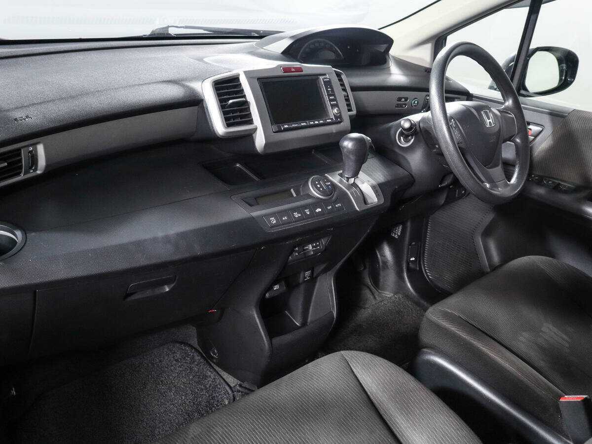 Купить Honda Freed с пробегом. Фото: #8