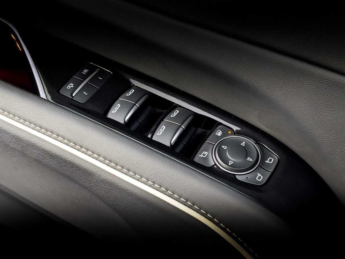 Купить Cadillac Escalade с пробегом. Фото: #27