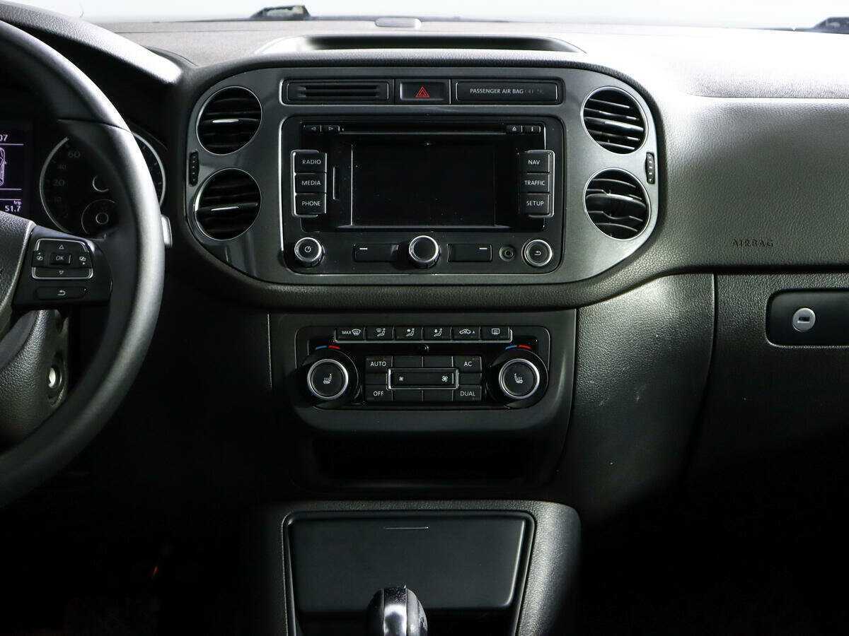 Купить Volkswagen Tiguan с пробегом. Фото: #10