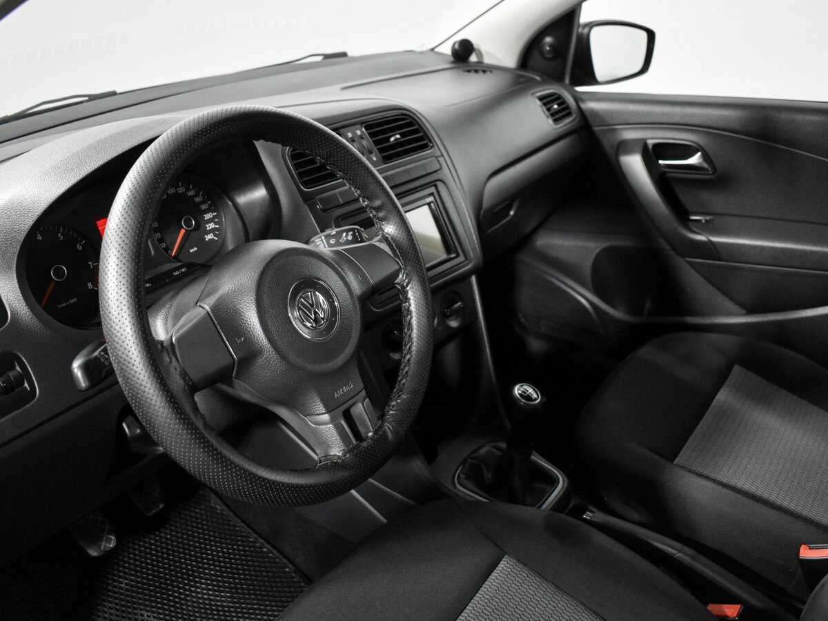Купить Volkswagen Polo с пробегом. Фото: #8