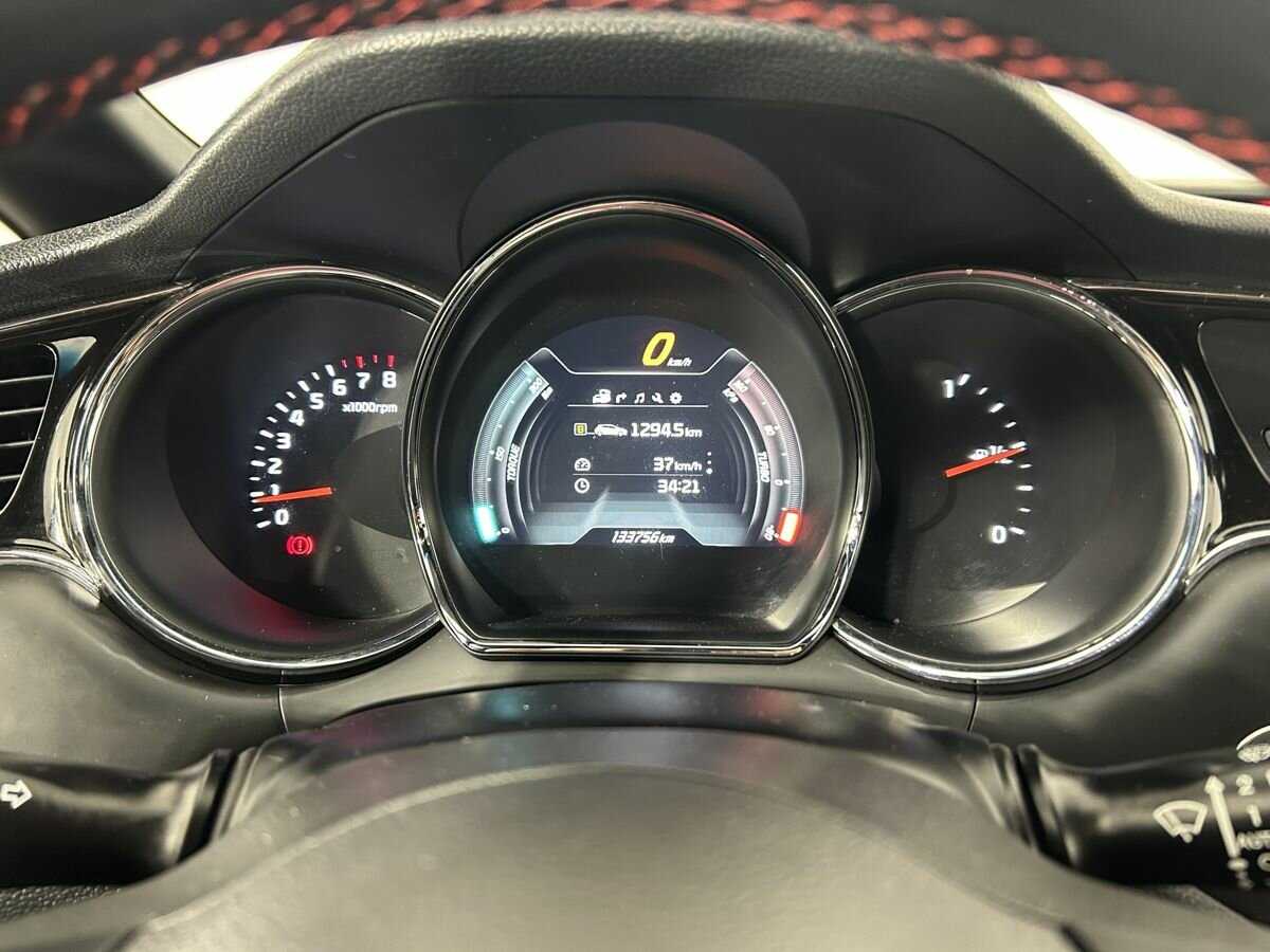 Купить Kia Ceed GT с пробегом. Фото: #10