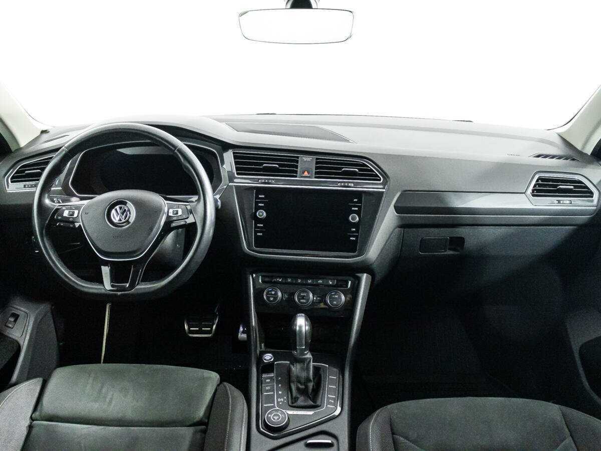 Купить Volkswagen Tiguan с пробегом. Фото: #12