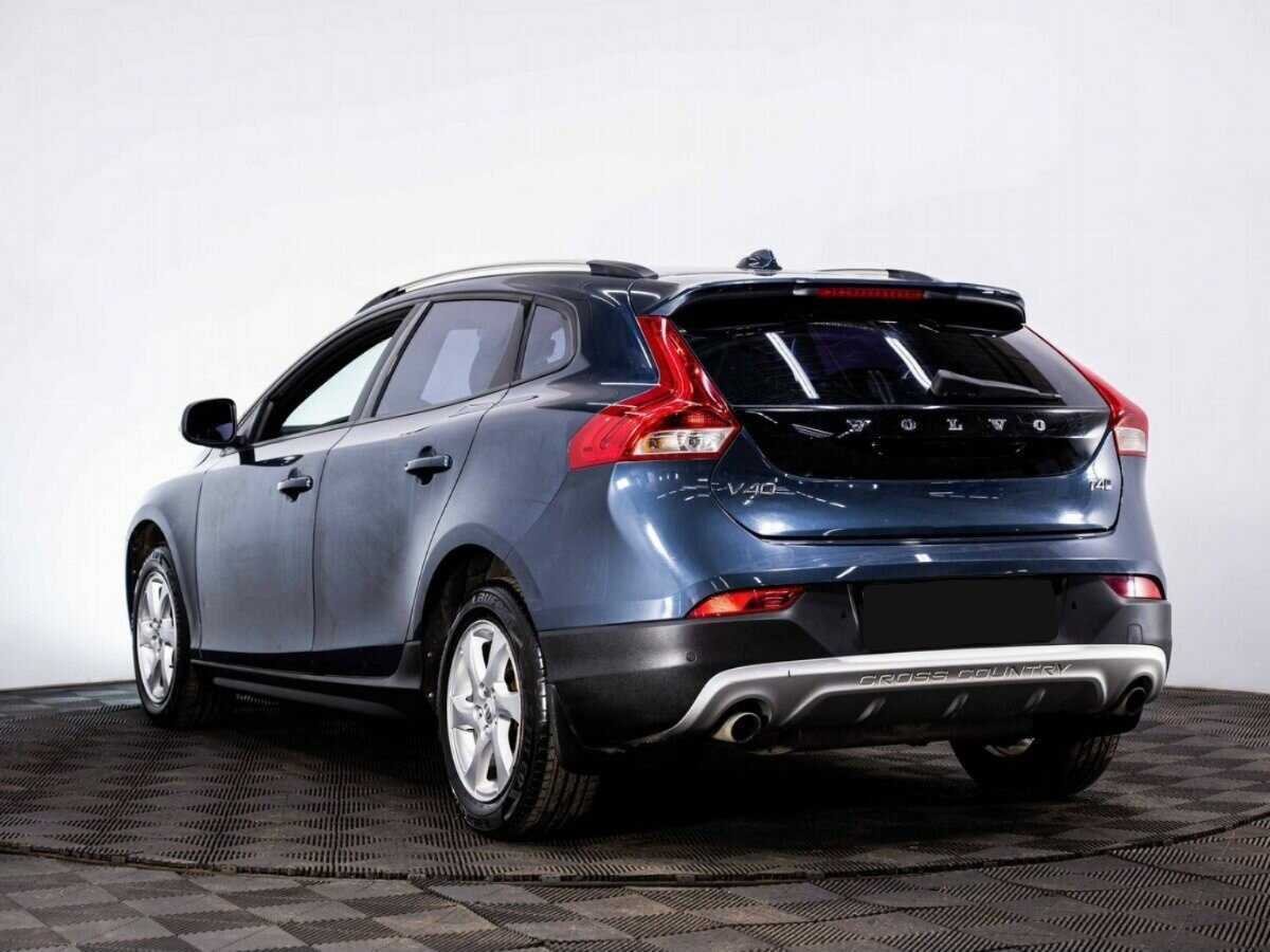 Купить Volvo V40 Cross Country с пробегом. Фото: #3