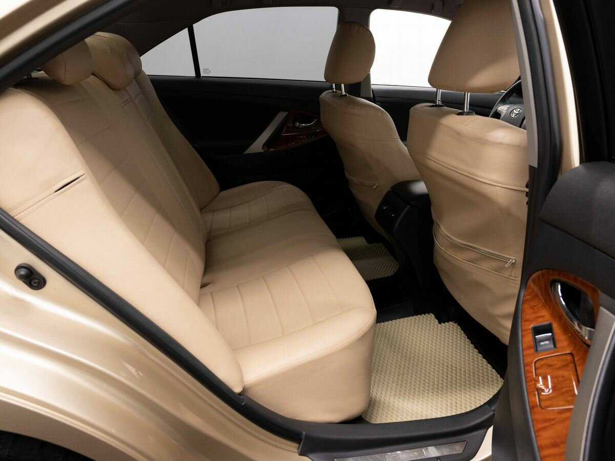 Купить Toyota Camry с пробегом. Фото: #9