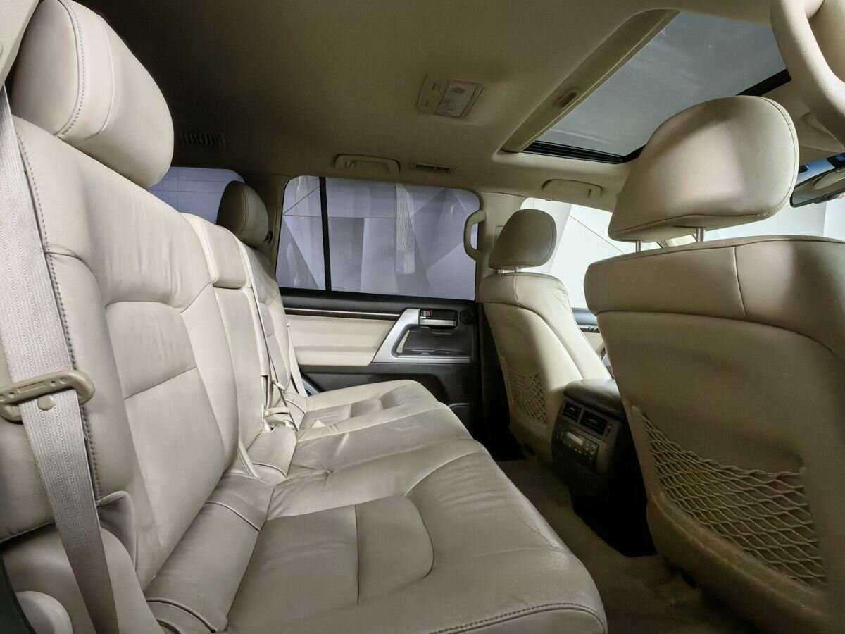 Купить Toyota Land Cruiser с пробегом. Фото: #8