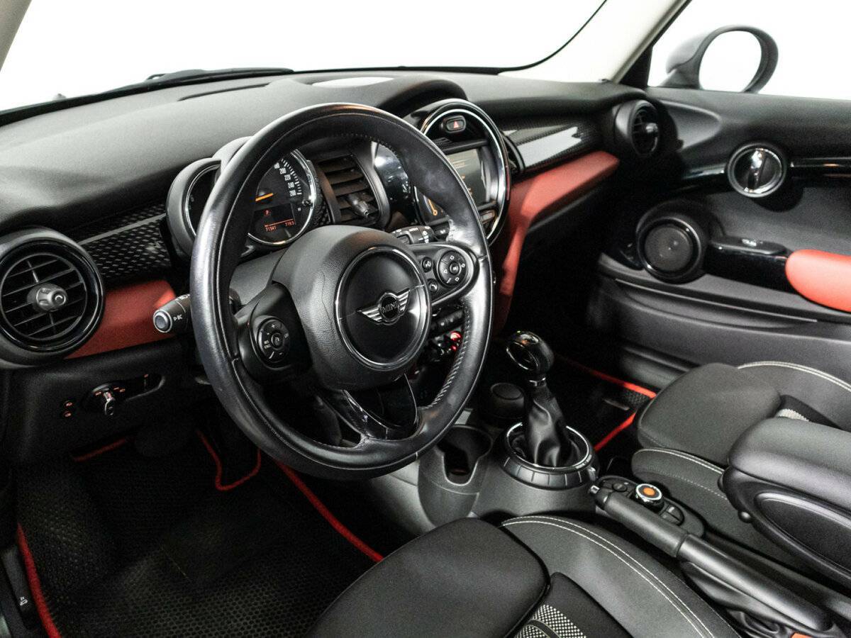 Купить Mini Hatch с пробегом. Фото: #10