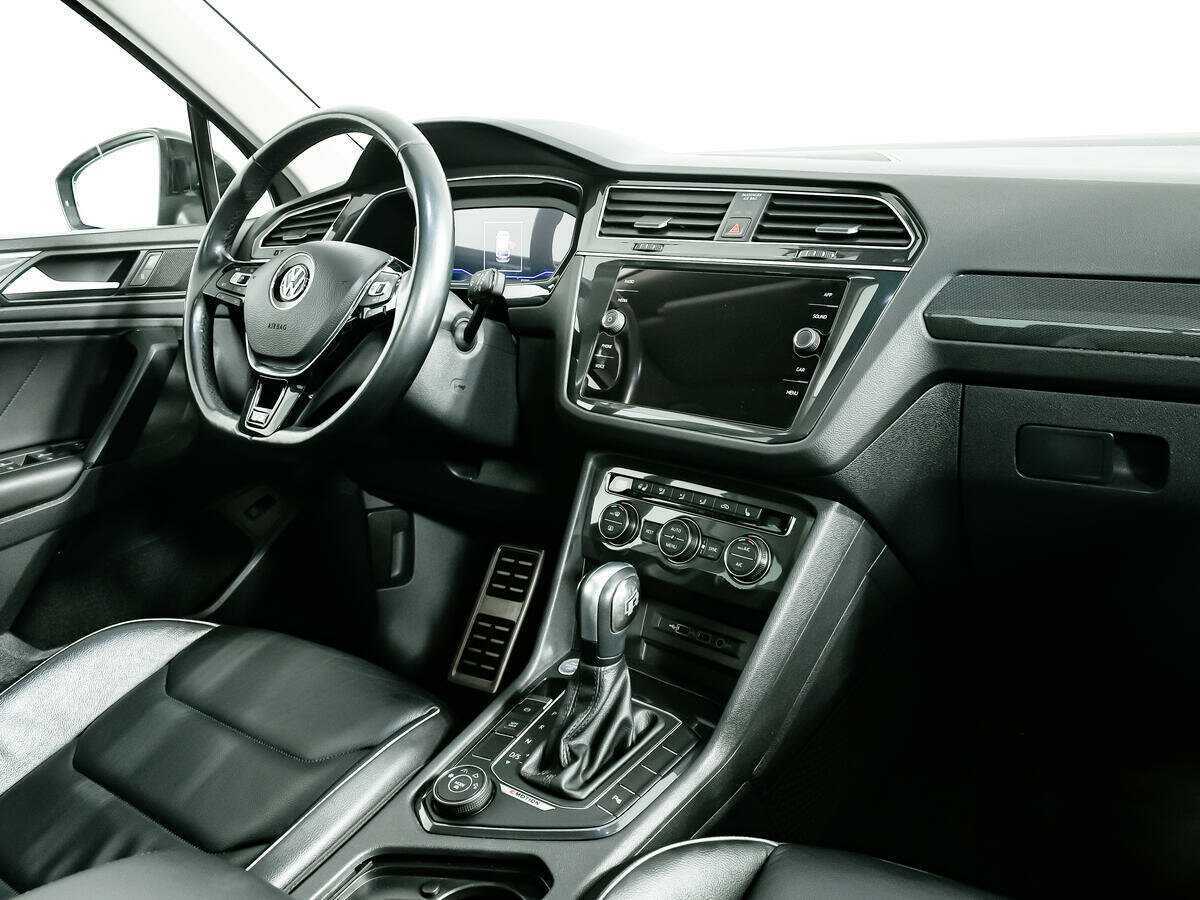 Купить Volkswagen Tiguan с пробегом. Фото: #8