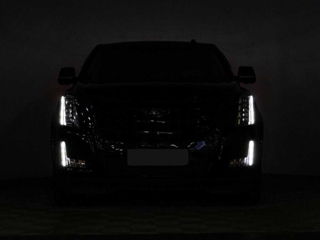 Купить Cadillac Escalade с пробегом. Фото: #37
