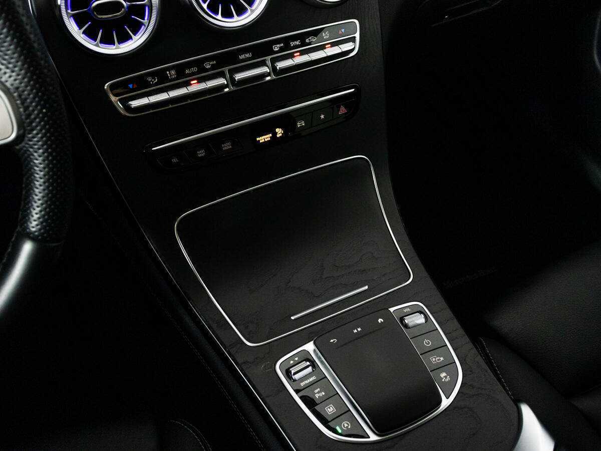 Купить Mercedes-Benz GLC с пробегом. Фото: #17