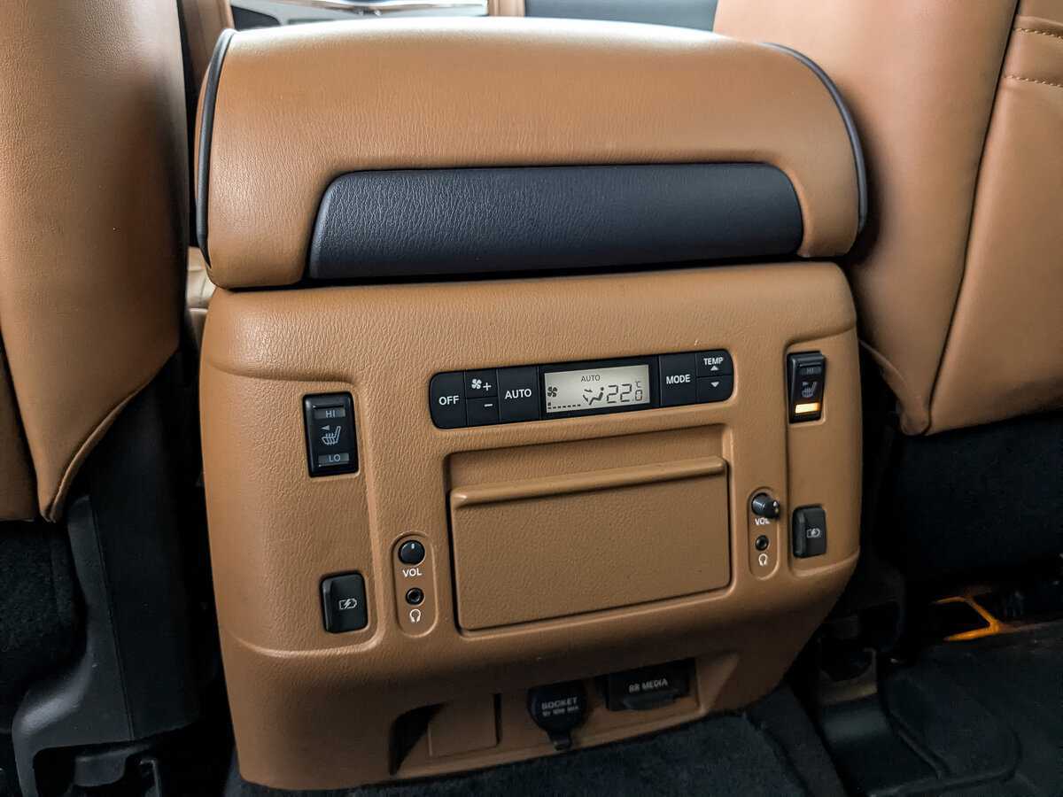 Купить Infiniti QX80 с пробегом. Фото: #29