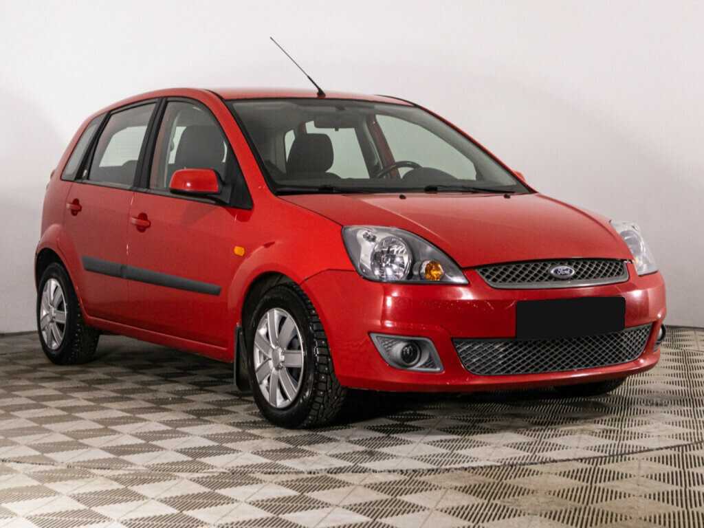 Купить Ford Fiesta с пробегом. Фото: #2