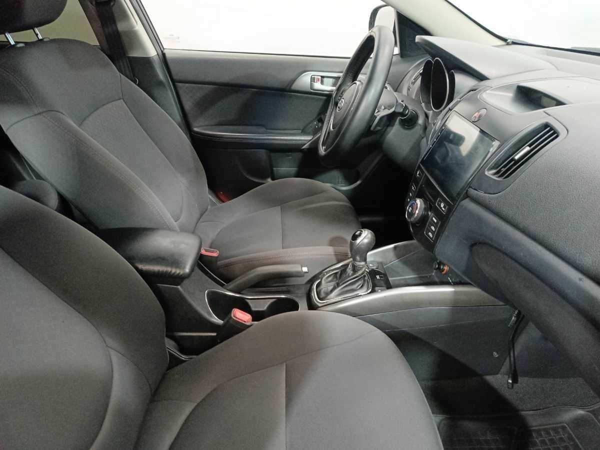 Купить Kia Cerato с пробегом. Фото: #9