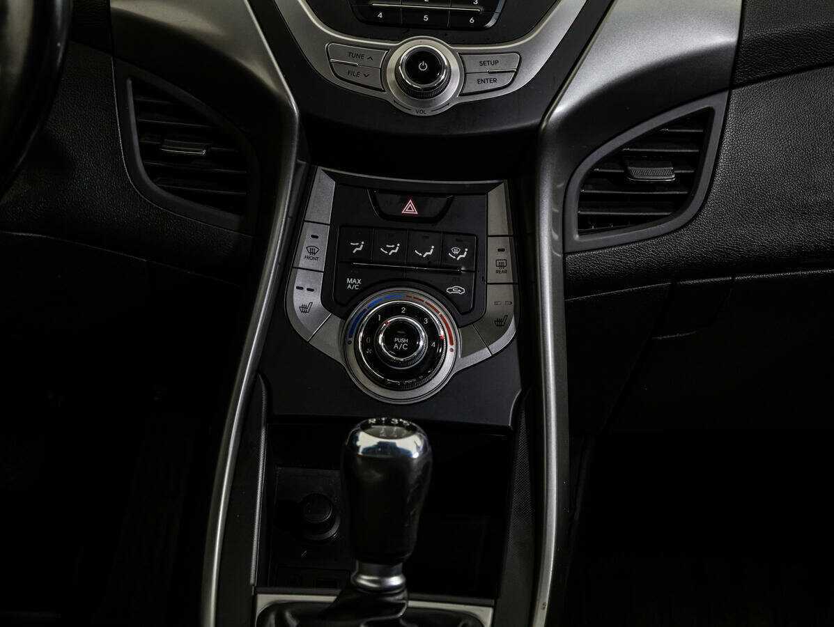 Купить Hyundai Elantra с пробегом. Фото: #13