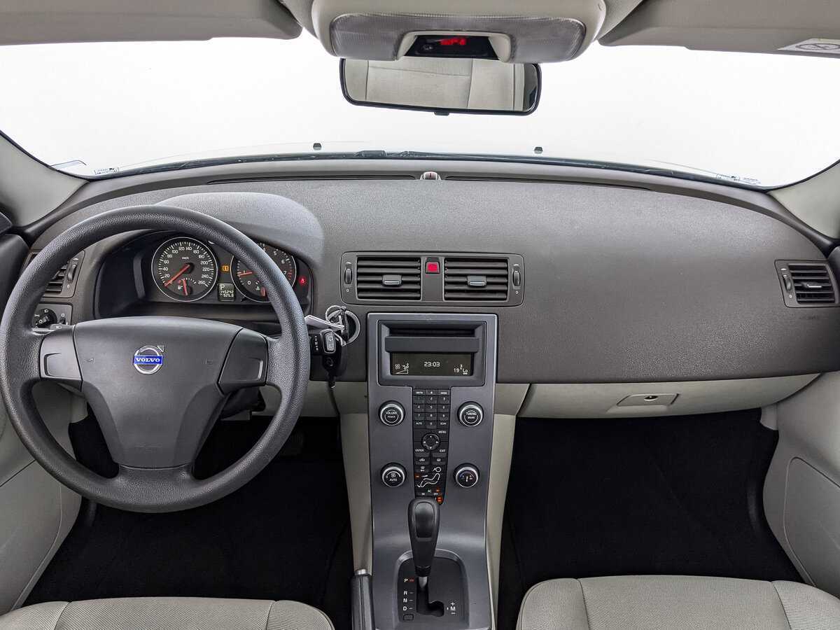 Купить Volvo C30 с пробегом. Фото: #9