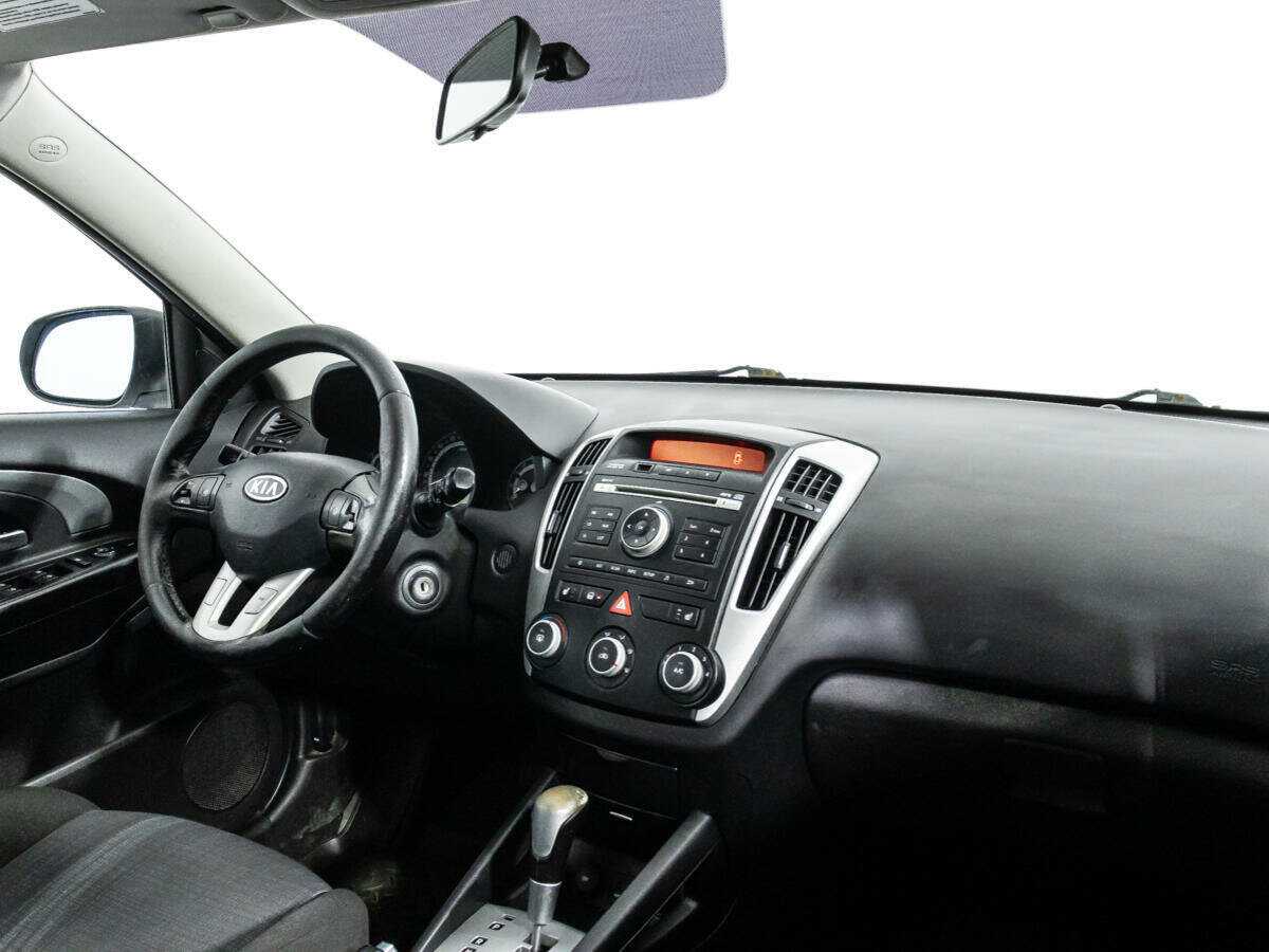 Купить Kia Ceed с пробегом. Фото: #8