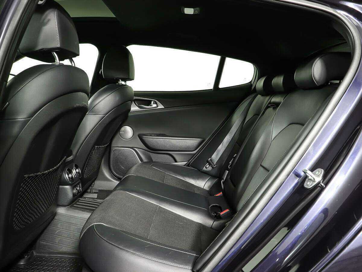 Купить Kia Stinger с пробегом. Фото: #9