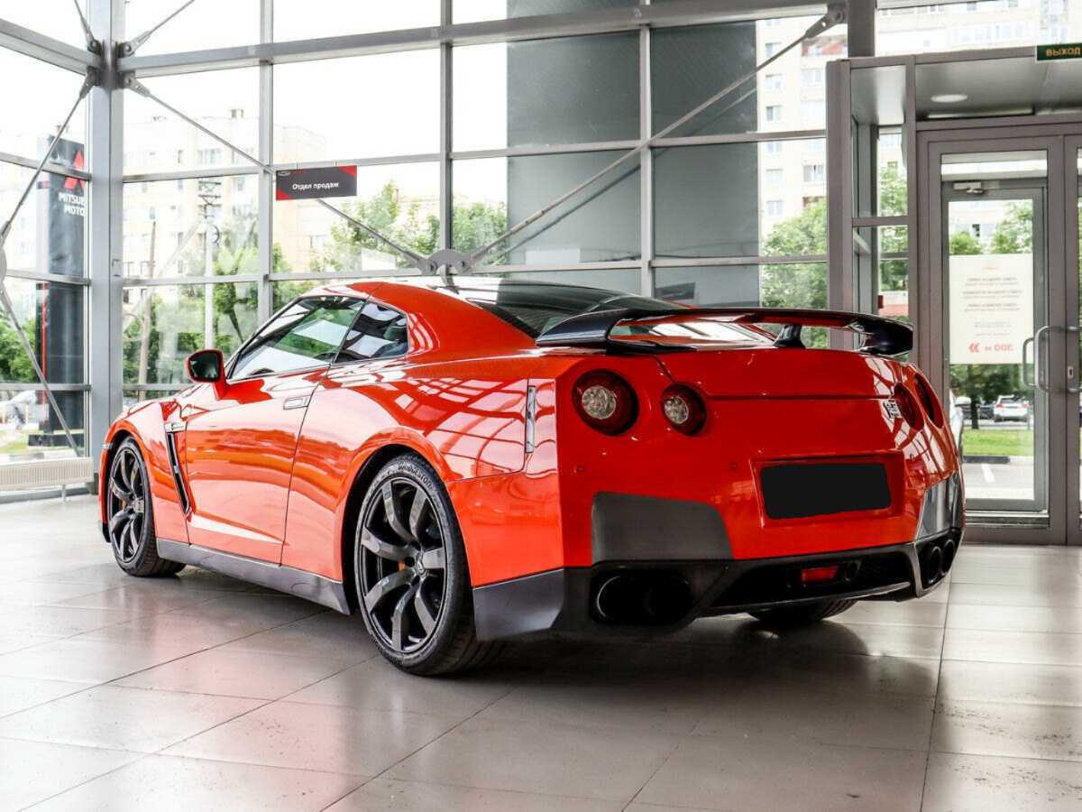 Купить Nissan GT-R с пробегом. Фото: #5