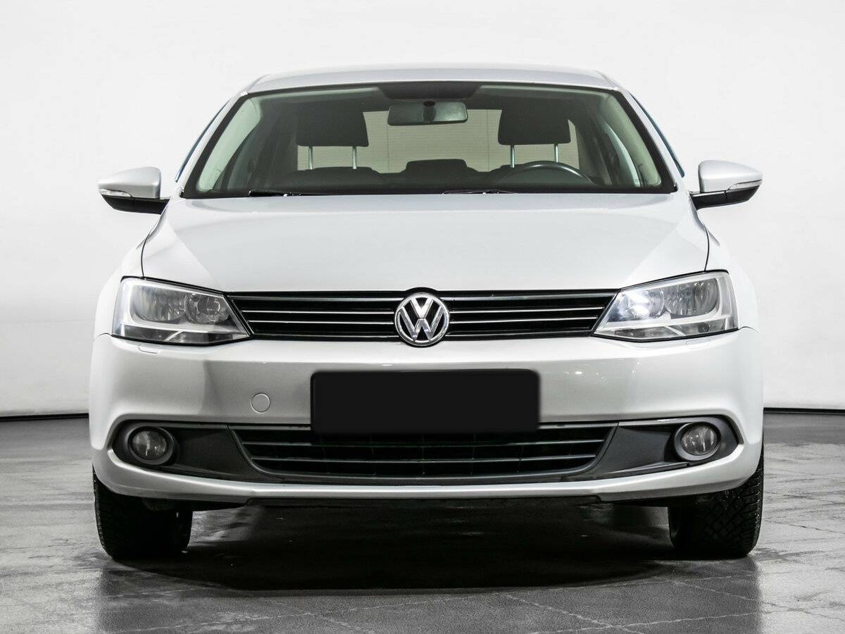 Купить Volkswagen Jetta с пробегом. Фото: #1