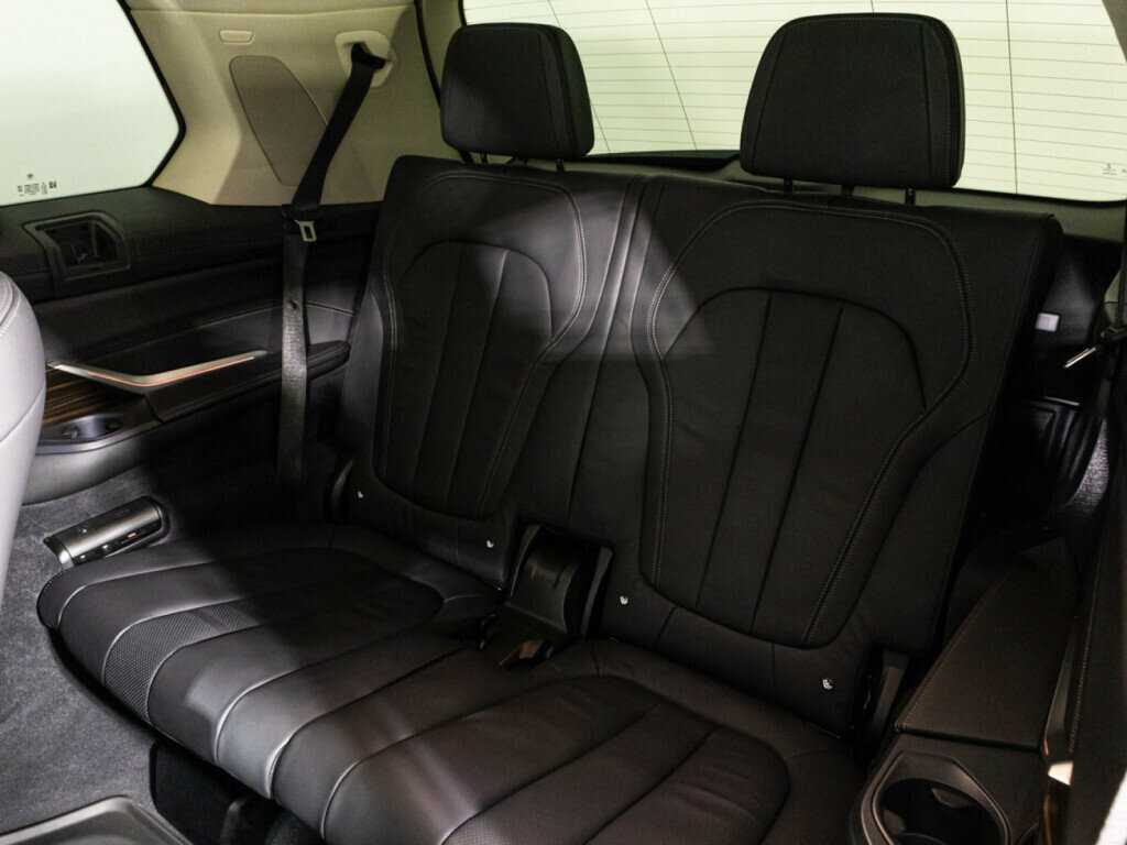 Купить BMW X7 с пробегом. Фото: #16