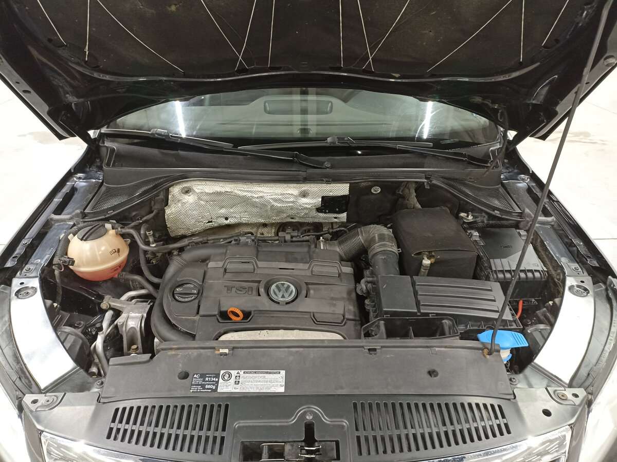 Купить Volkswagen Tiguan с пробегом. Фото: #8