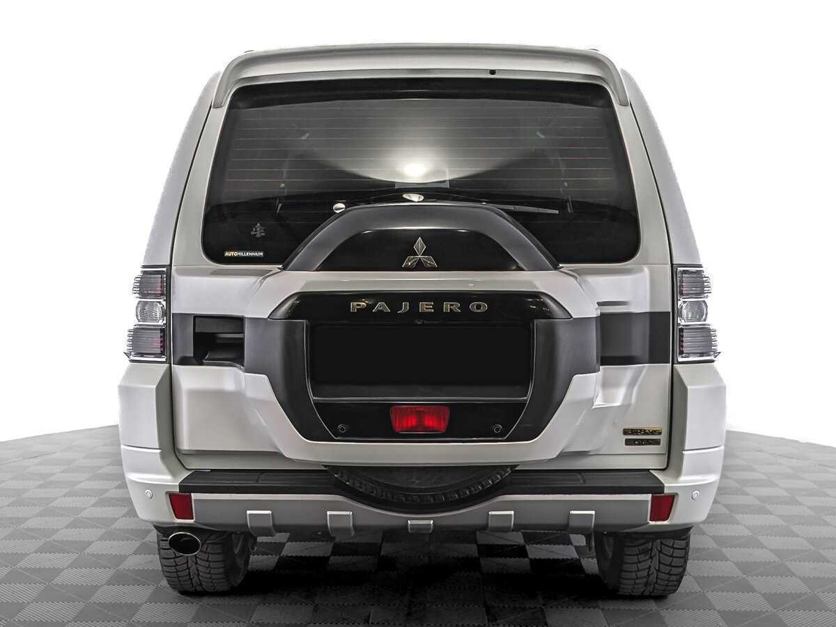 Купить Mitsubishi Pajero с пробегом. Фото: #5