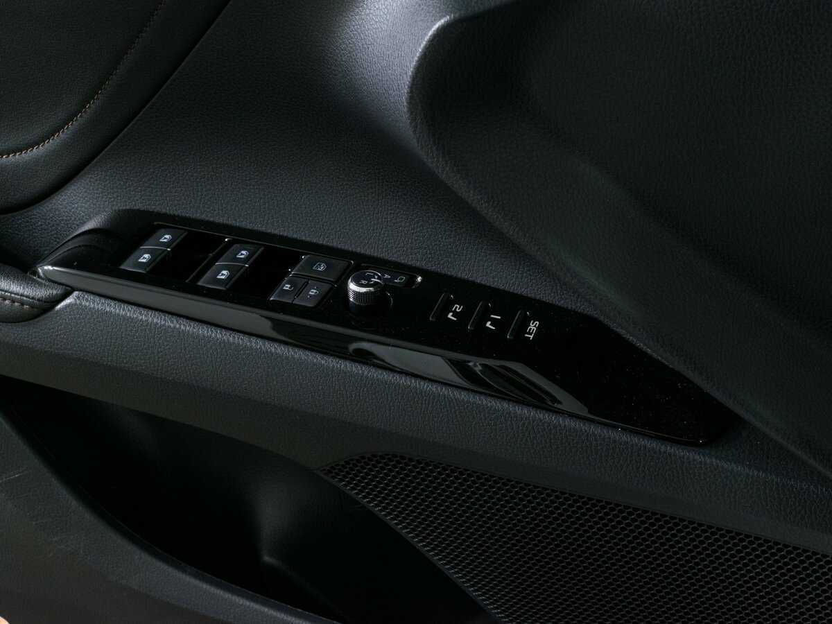 Купить Toyota Camry с пробегом. Фото: #14