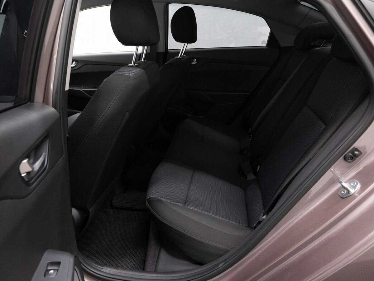 Купить Hyundai Solaris с пробегом. Фото: #10