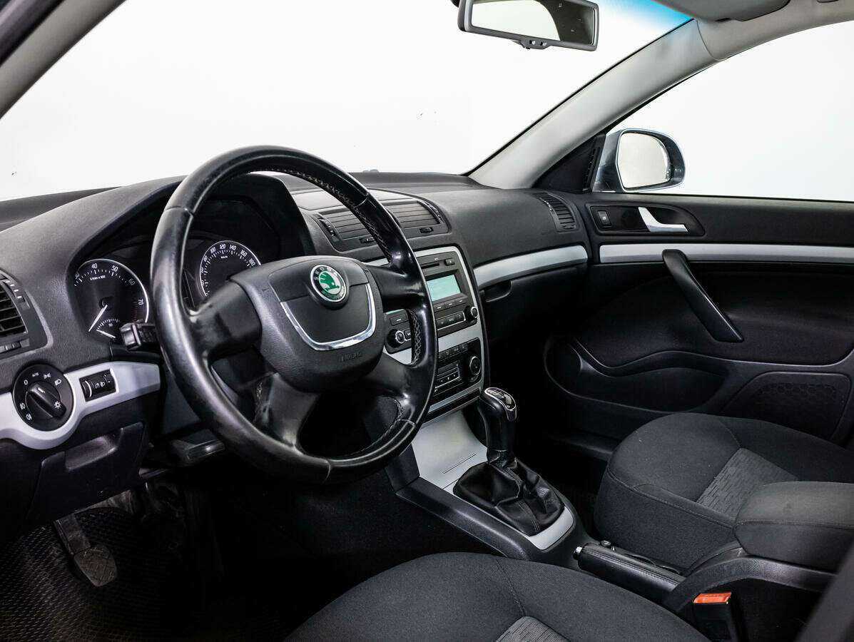 Купить Skoda Octavia с пробегом. Фото: #9