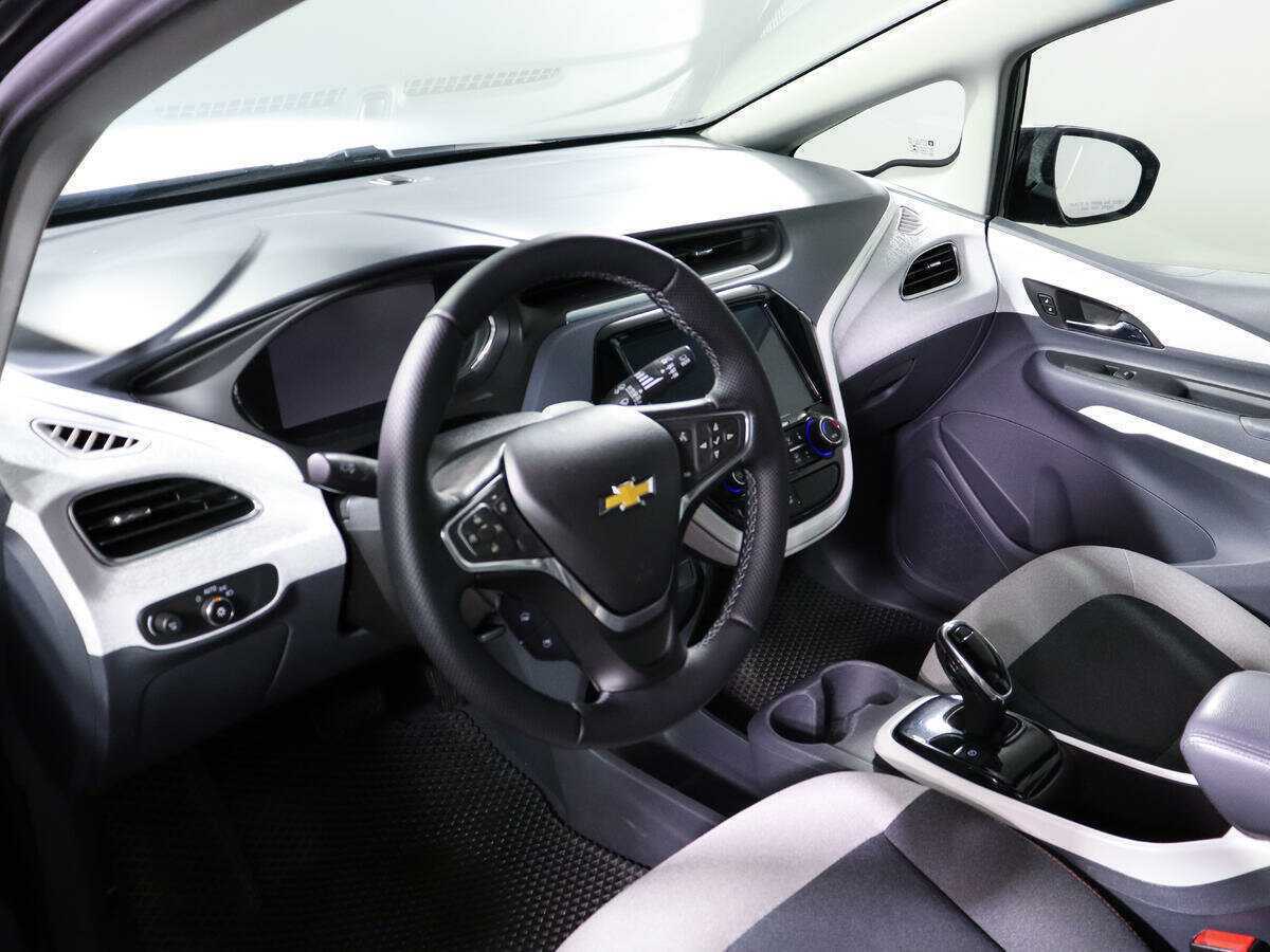Купить Chevrolet Bolt с пробегом. Фото: #12