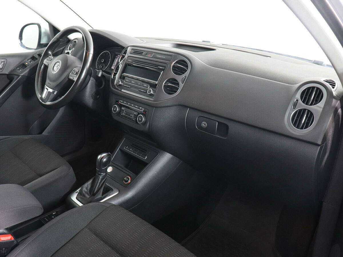 Купить Volkswagen Tiguan с пробегом. Фото: #9