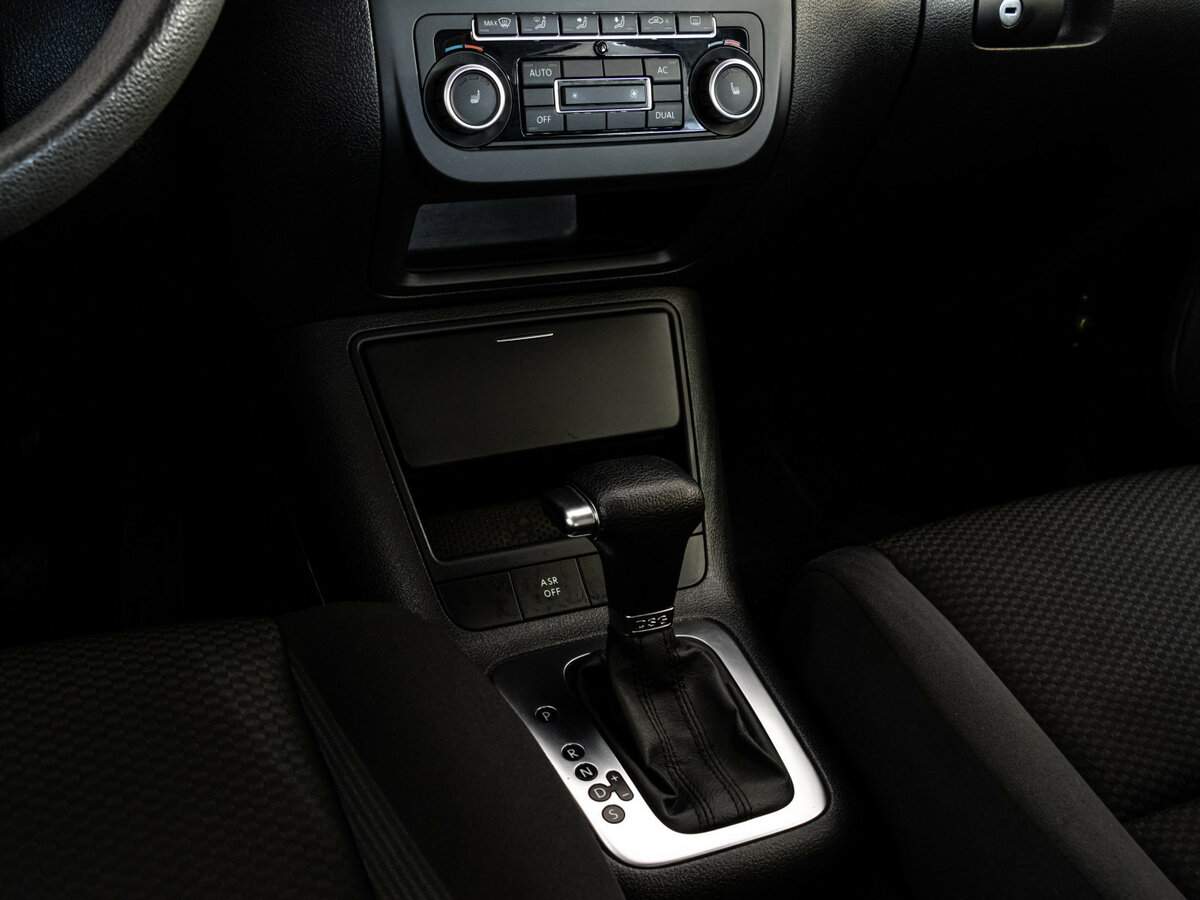 Купить Volkswagen Golf Plus с пробегом. Фото: #10