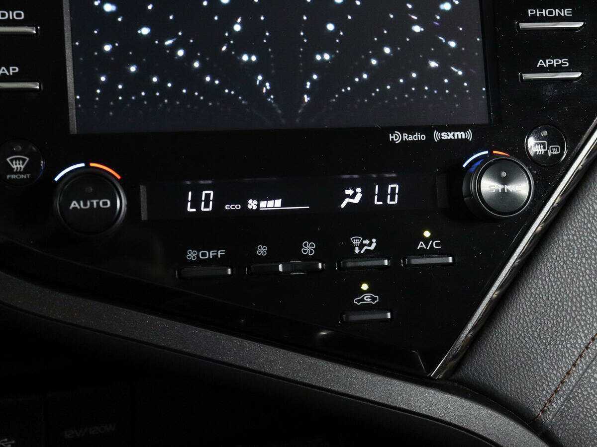 Купить Toyota Camry с пробегом. Фото: #20