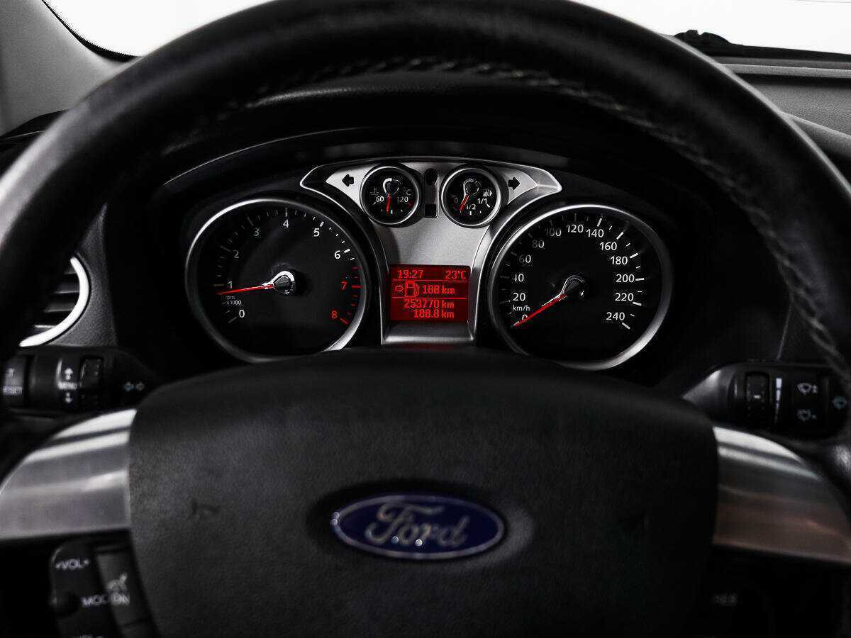 Купить Ford Focus с пробегом. Фото: #13
