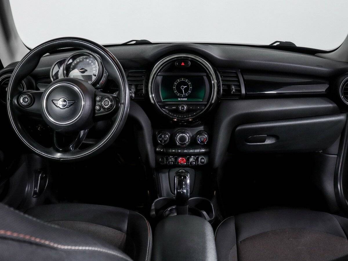 Купить Mini Hatch с пробегом. Фото: #9