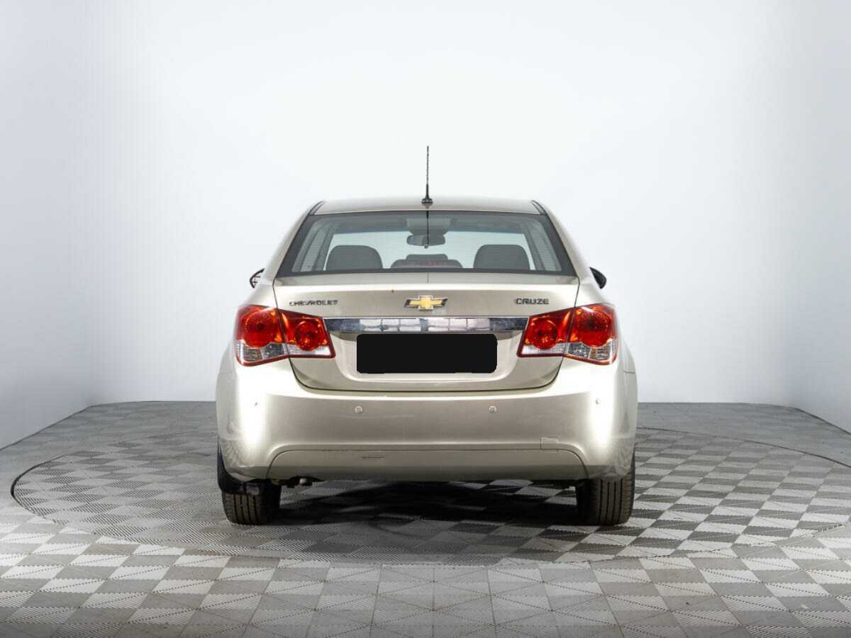 Купить Chevrolet Cruze с пробегом. Фото: #4