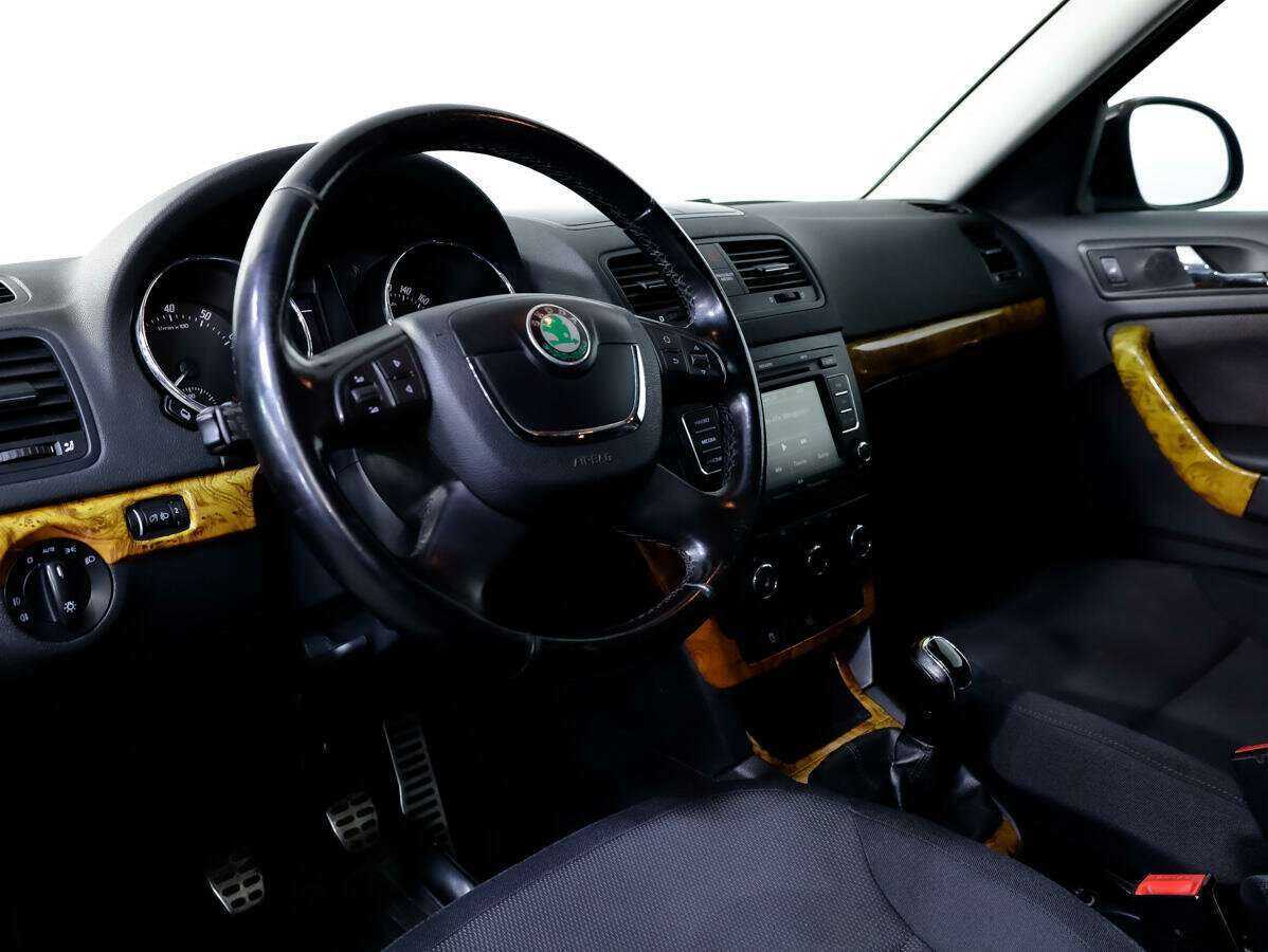 Купить Skoda Yeti с пробегом. Фото: #10