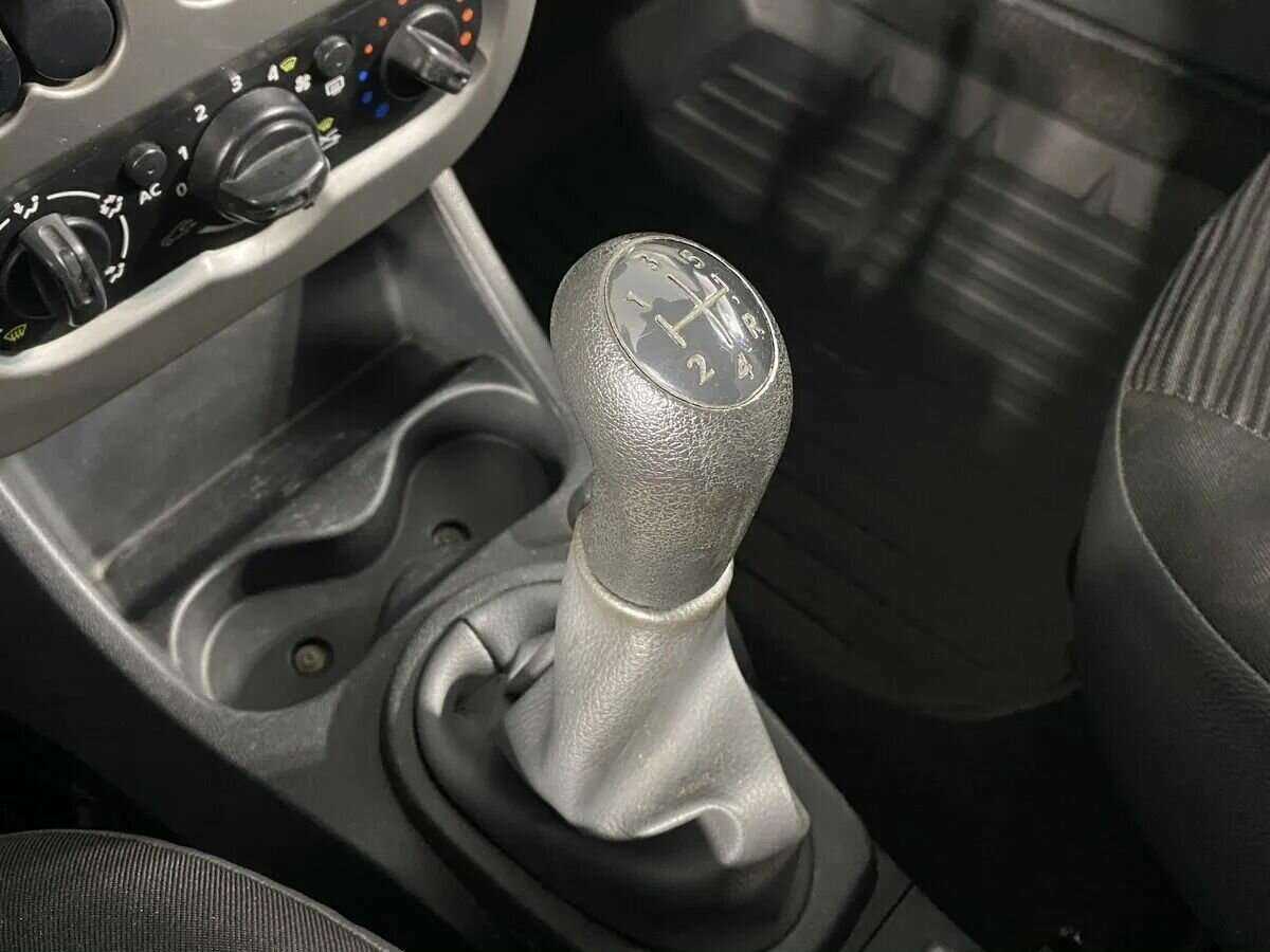Купить Renault Logan с пробегом. Фото: #9