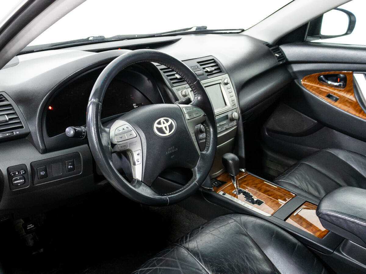 Купить Toyota Camry с пробегом. Фото: #10