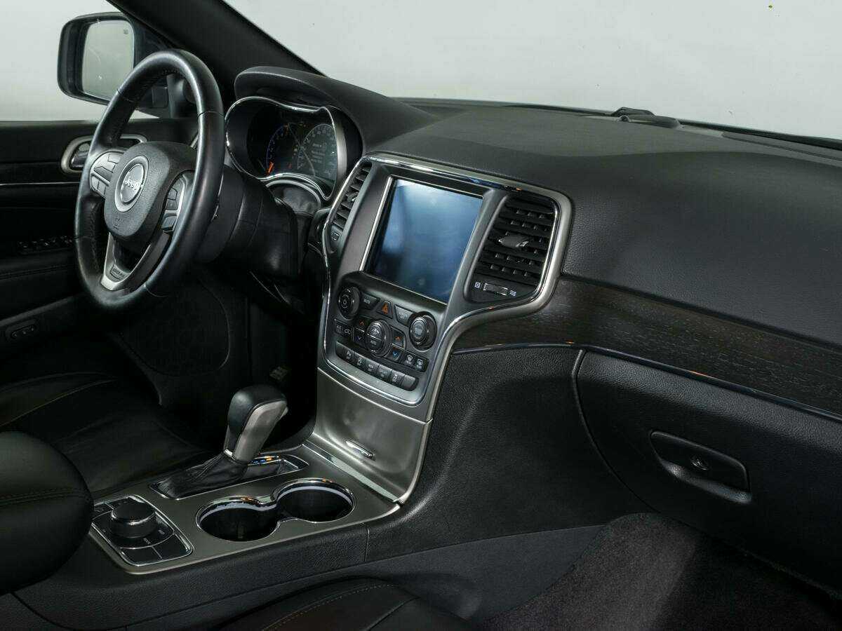 Купить Jeep Grand Cherokee с пробегом. Фото: #8