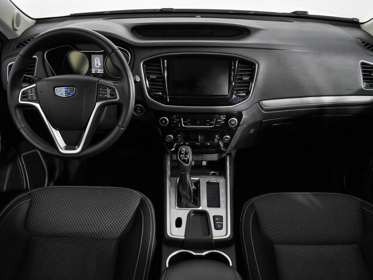 Купить Geely Emgrand X7 с пробегом. Фото: #11