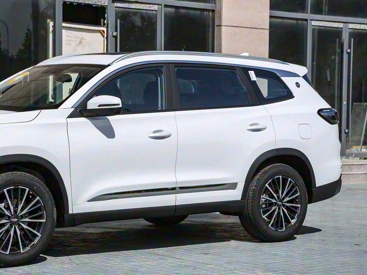 Купить Chery Tiggo 8 с пробегом. Фото: #1