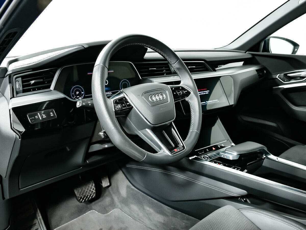 Купить Audi e-tron с пробегом. Фото: #14