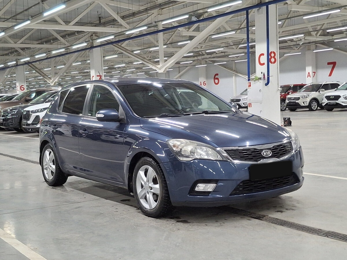 Купить Kia Ceed с пробегом. Фото: #2