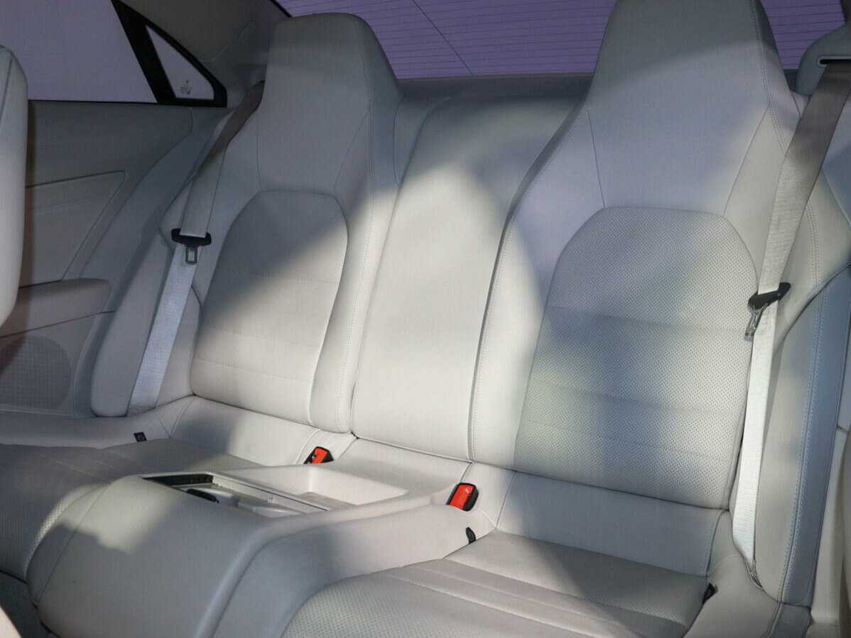 Купить Mercedes-Benz E-Класс с пробегом. Фото: #7
