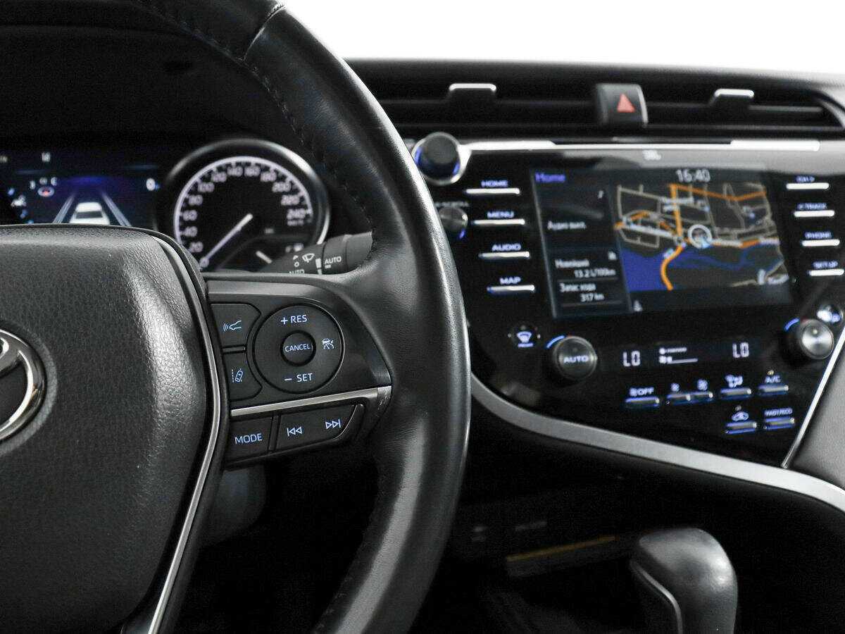 Купить Toyota Camry с пробегом. Фото: #18