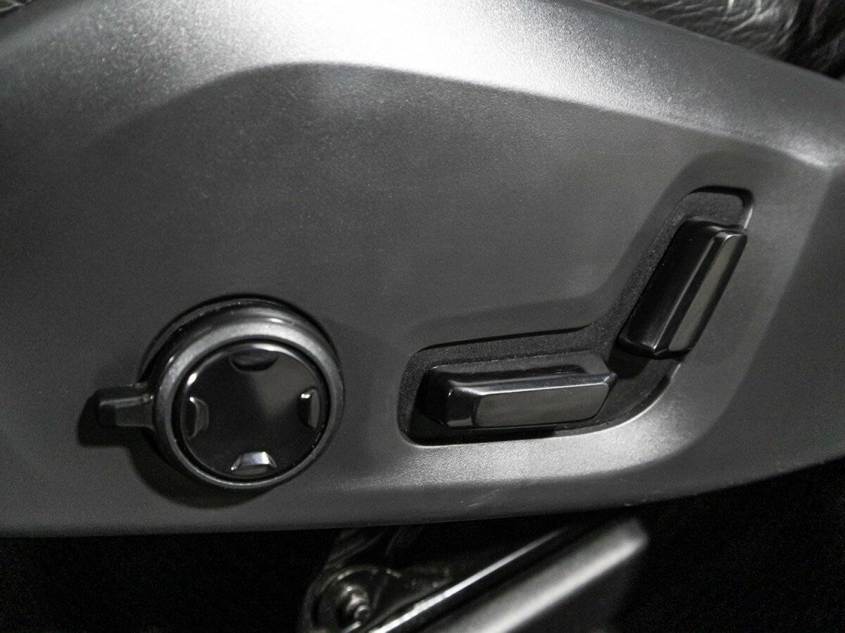 Купить Volvo XC60 с пробегом. Фото: #16