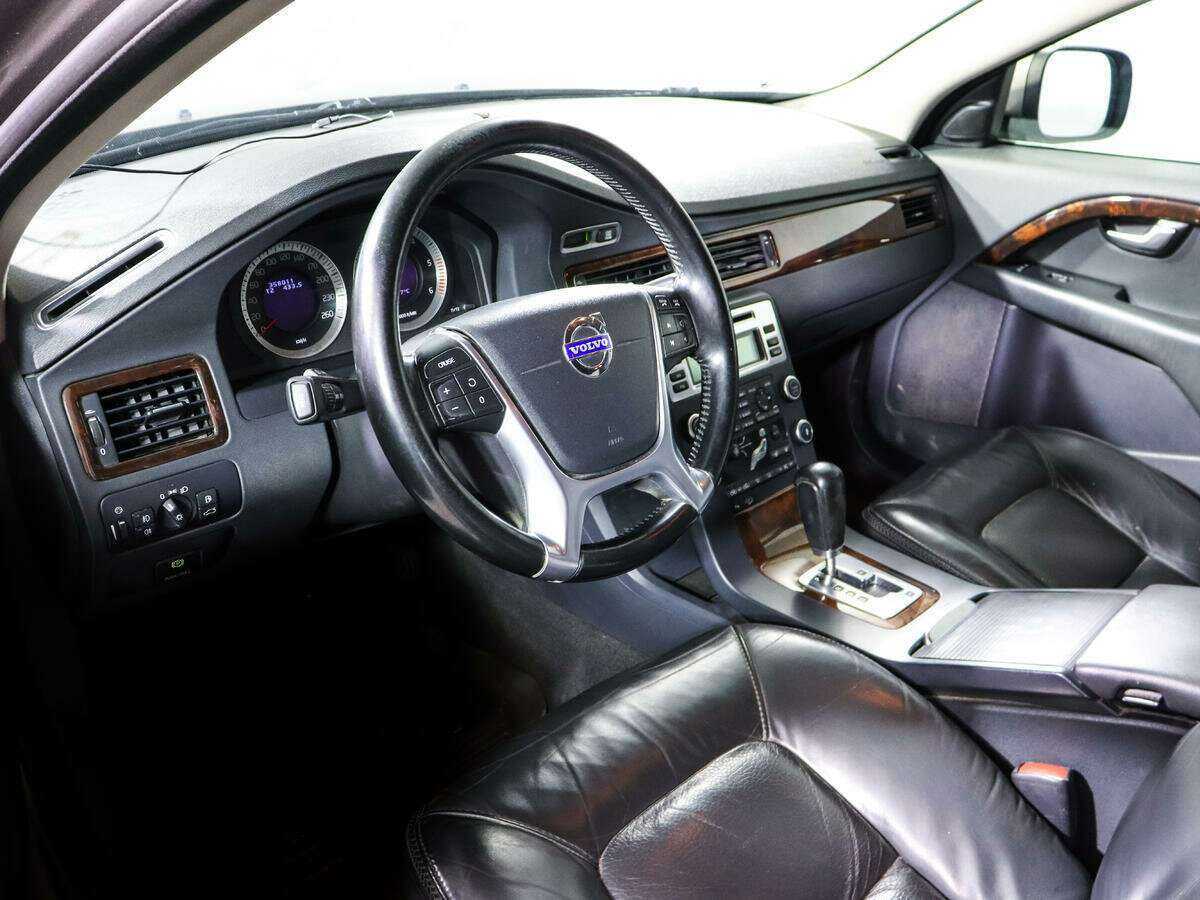 Купить Volvo XC70 с пробегом. Фото: #11